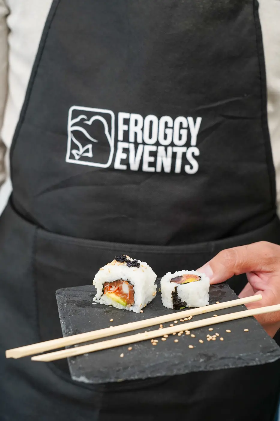 Piezas de sushi elaboradas en el taller de sushi para empresas Master Sushi Froggy Events